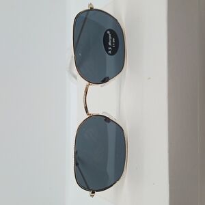 NWT AJ Morgan Intern rectangle sunglasses with mirrored lens 86023